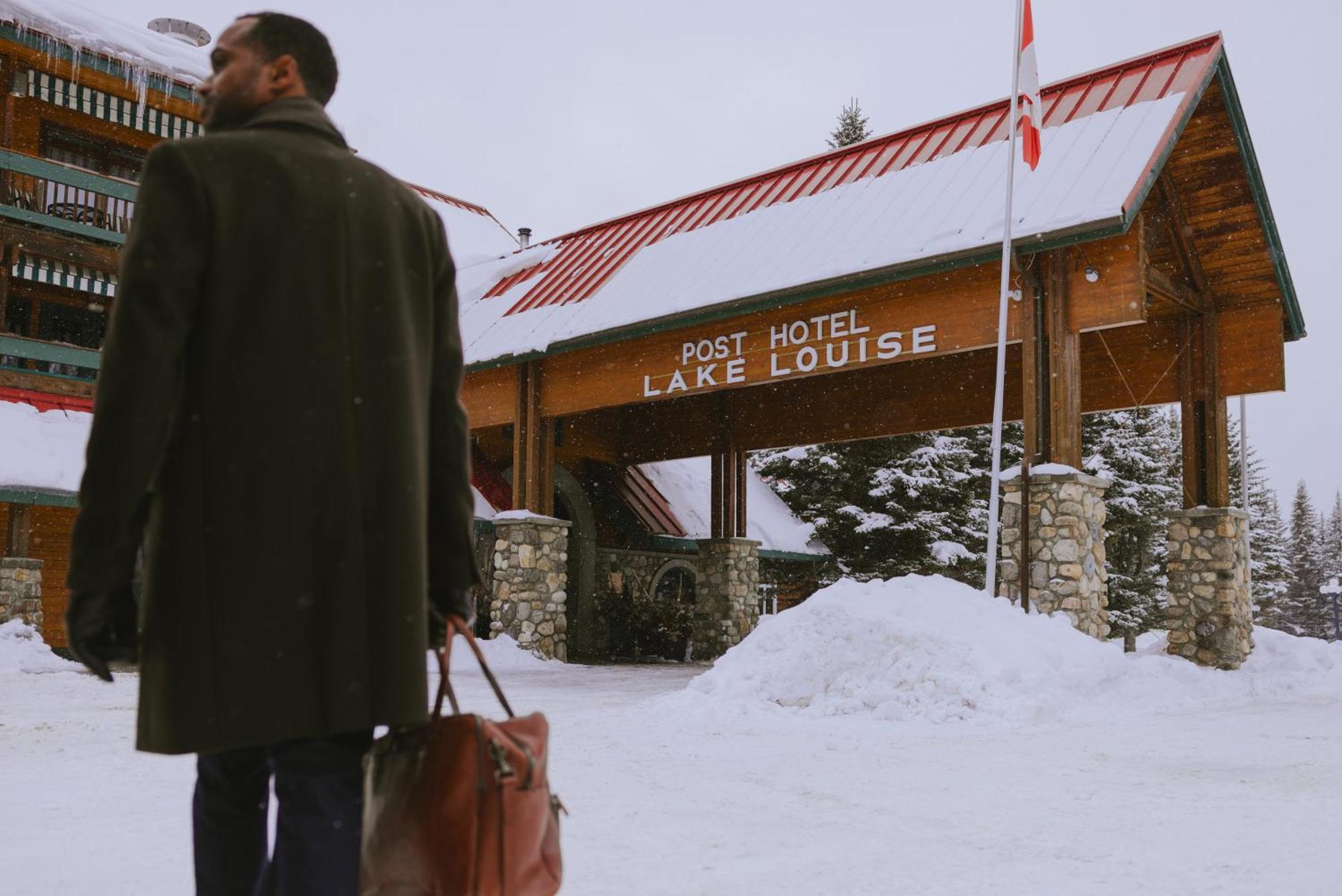 Post Hotel & Spa Lake Louise Bagian luar foto